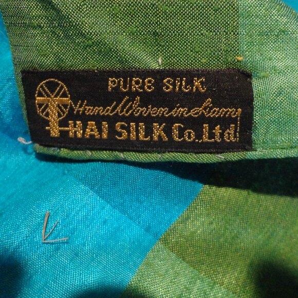 Silk Scarf 100% silk Vintage item by THAI Silk Co. Ltd.  "Hand woven in Siam" - Picture 2 of 8